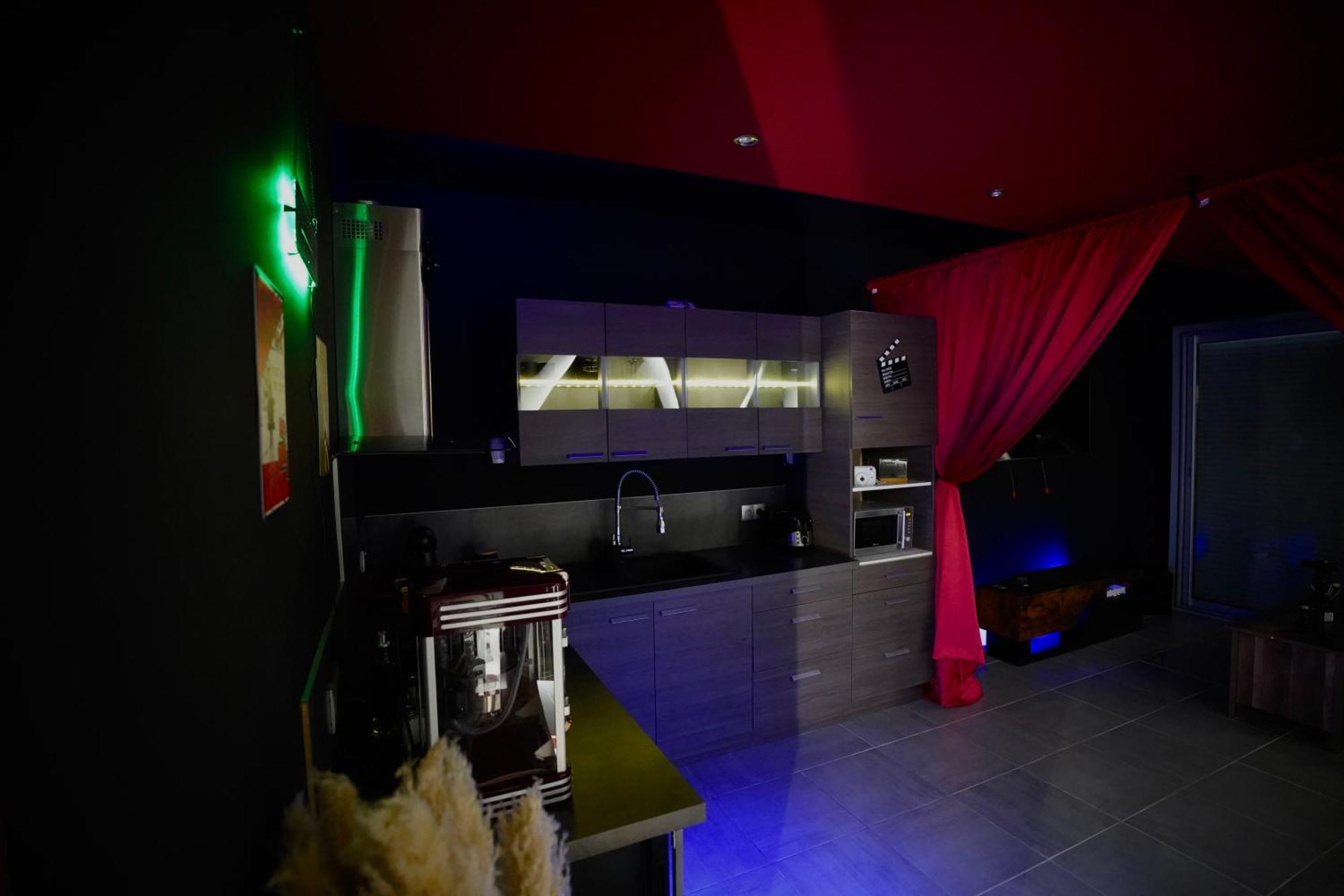 L Unique Cinema Room Γκρενόμπλ Εξωτερικό φωτογραφία