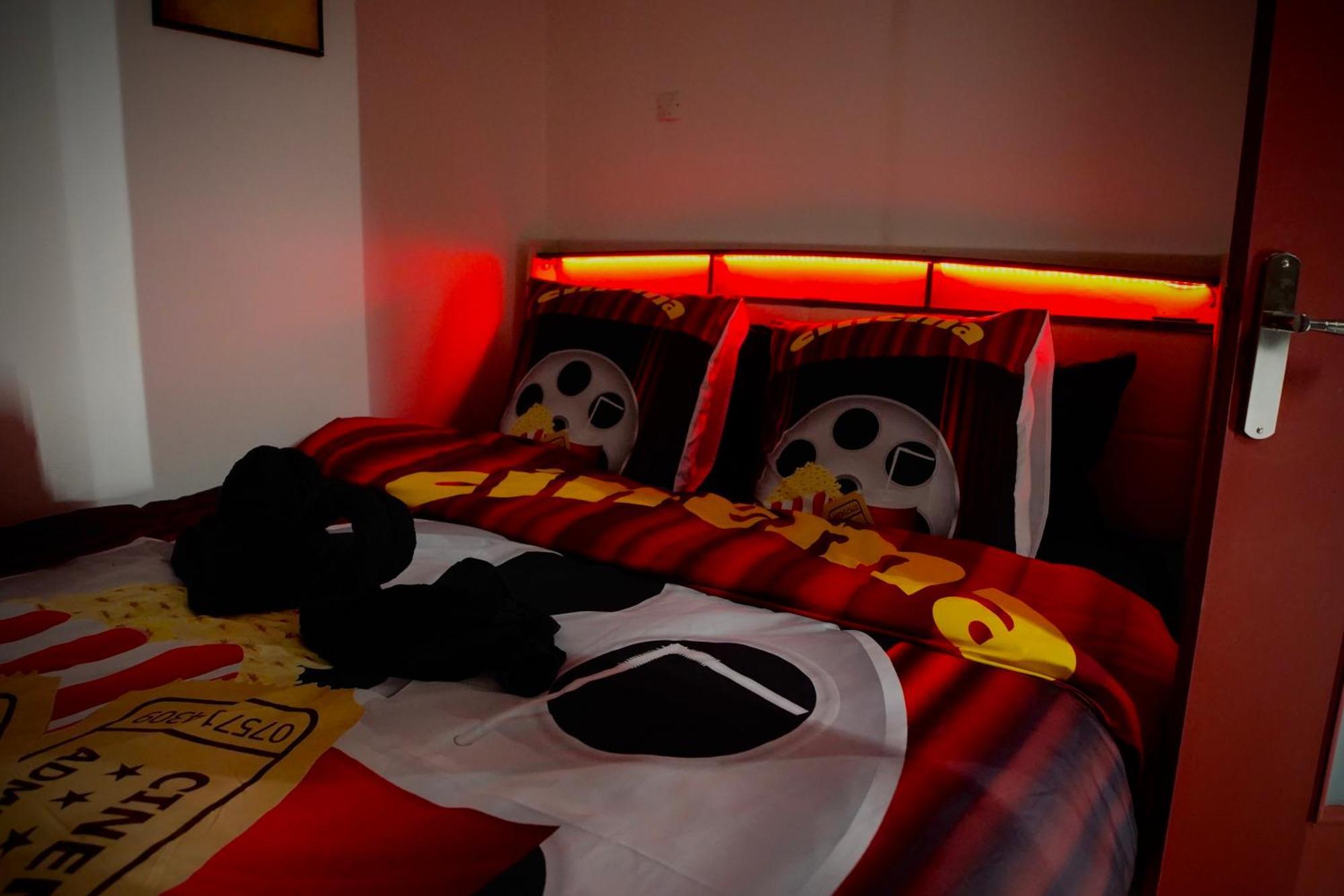 L Unique Cinema Room Γκρενόμπλ Εξωτερικό φωτογραφία